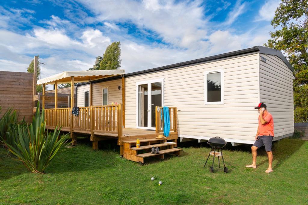 Camping Les Carolins Saint-Lo-d'Ourville Exterior photo
